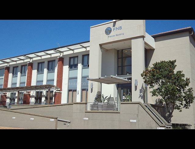 1,490M² BUILDING TO LET IN CENTURY CITY